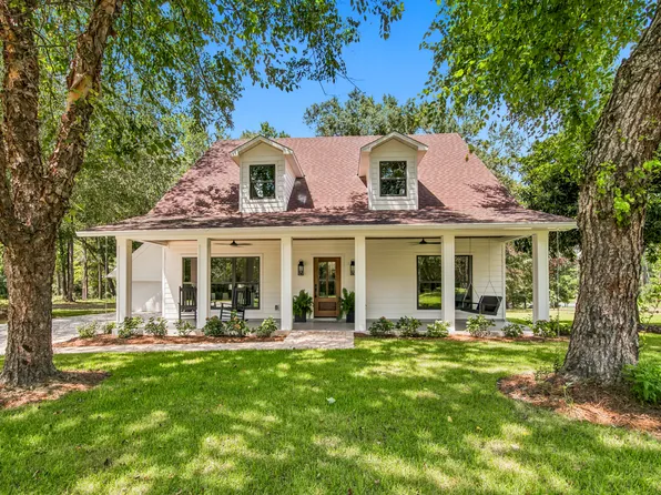 260 Wits End Ln, Defuniak Springs, FL 32435