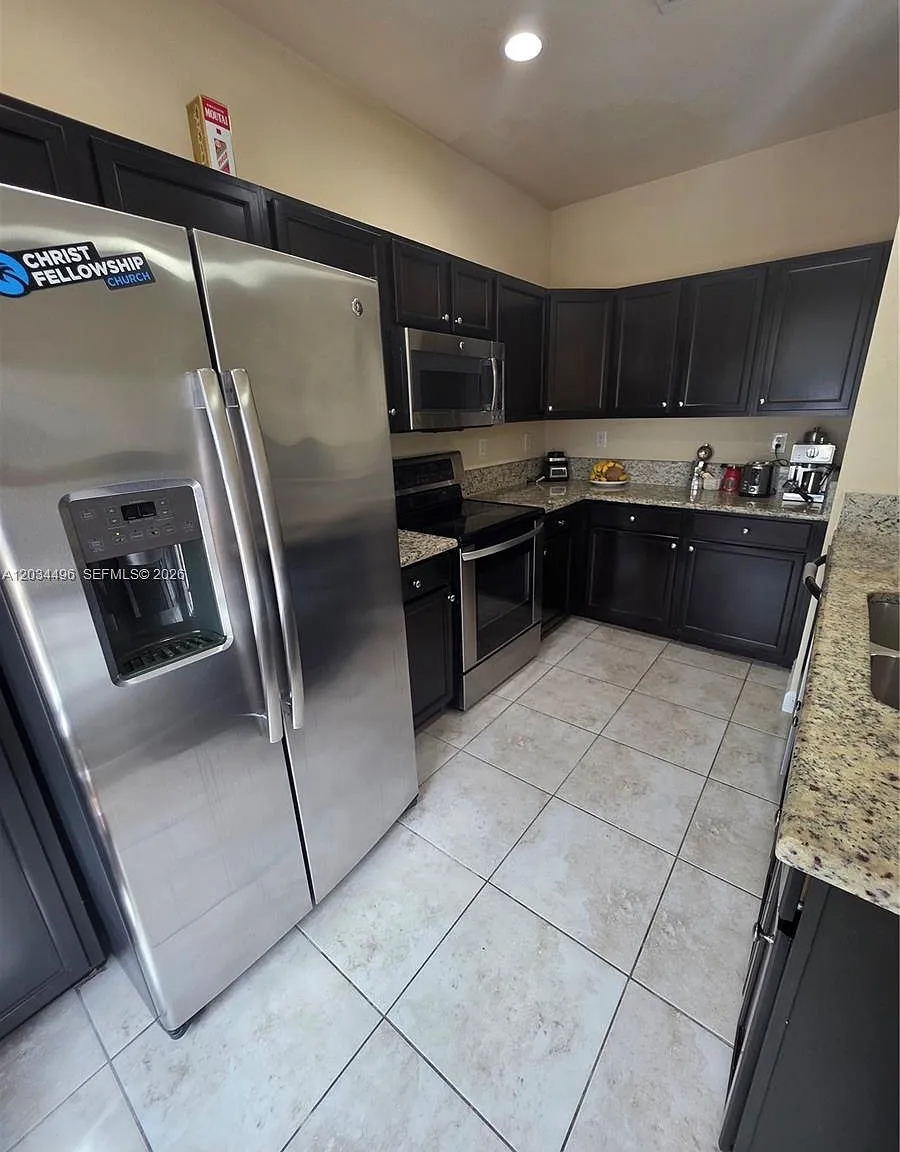 Kendall Commons Townhomes — Photo 2