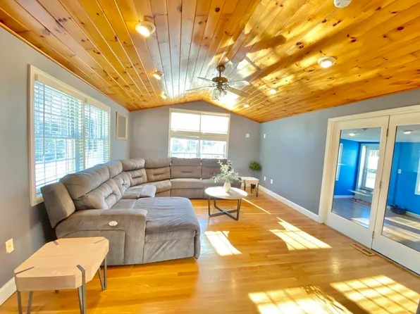 29 Heritage Rd, Billerica, MA 01821