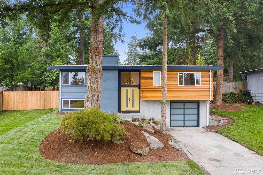 609 168th Pl NE photo 1