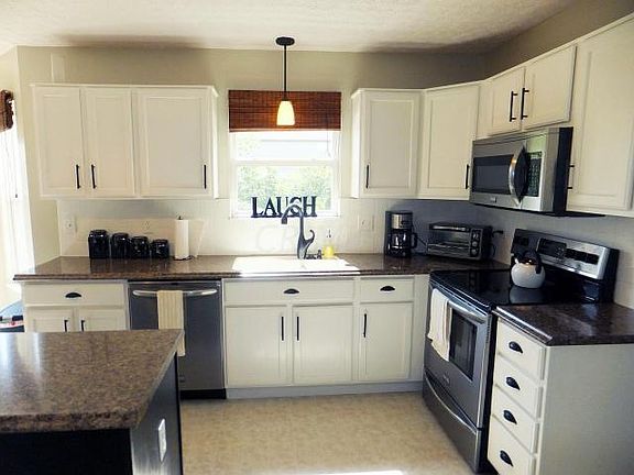 4th image of 3131 Andrew James Dr