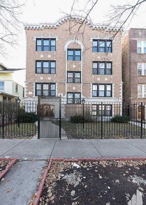 1st image of 1527 W Estes Ave #1723
