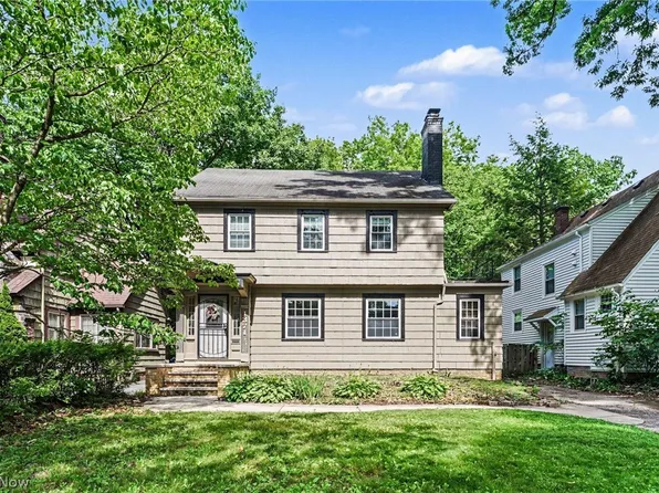 1371 Lynn Park Dr, Cleveland Heights, OH 44121