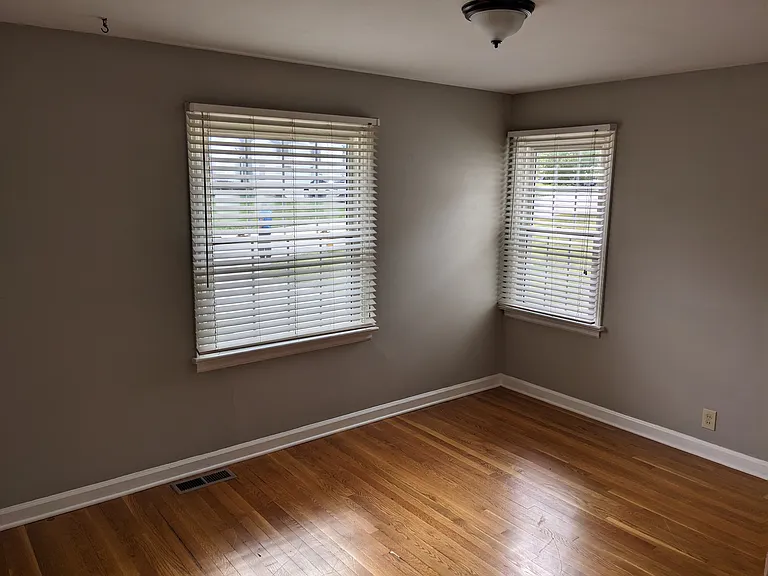 1409 Akron Dr — Photo 8