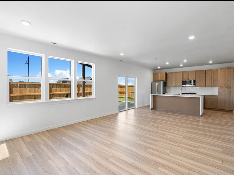 804 Accolade Loop — Photo 13