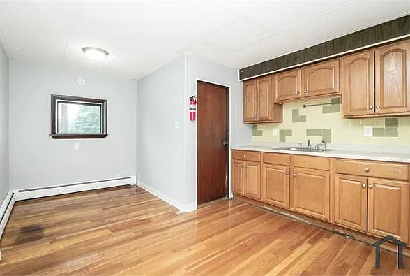 98 Winter St #2 — Photo 8