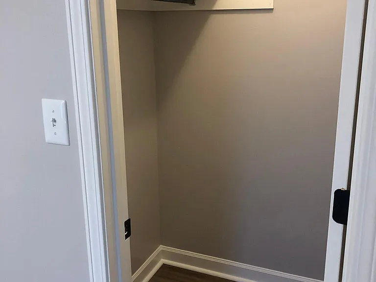 Closet in second bedroom