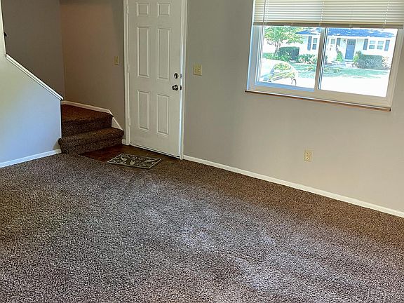 3rd image of 210 Grace St #212
