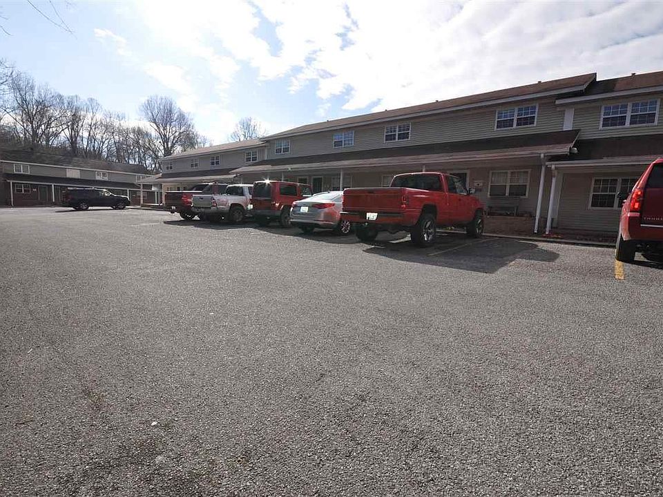 1st image of 409 W 14th St APT 5