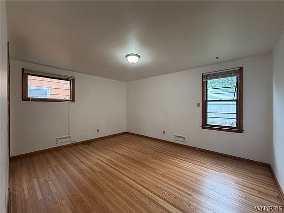 5th image of 72 Nicholson St
