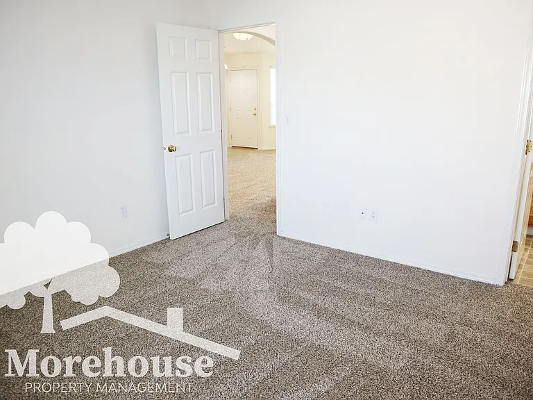 3919 Groveton St — Photo 8