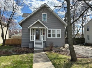 900 E Illinois St, Wheaton, IL