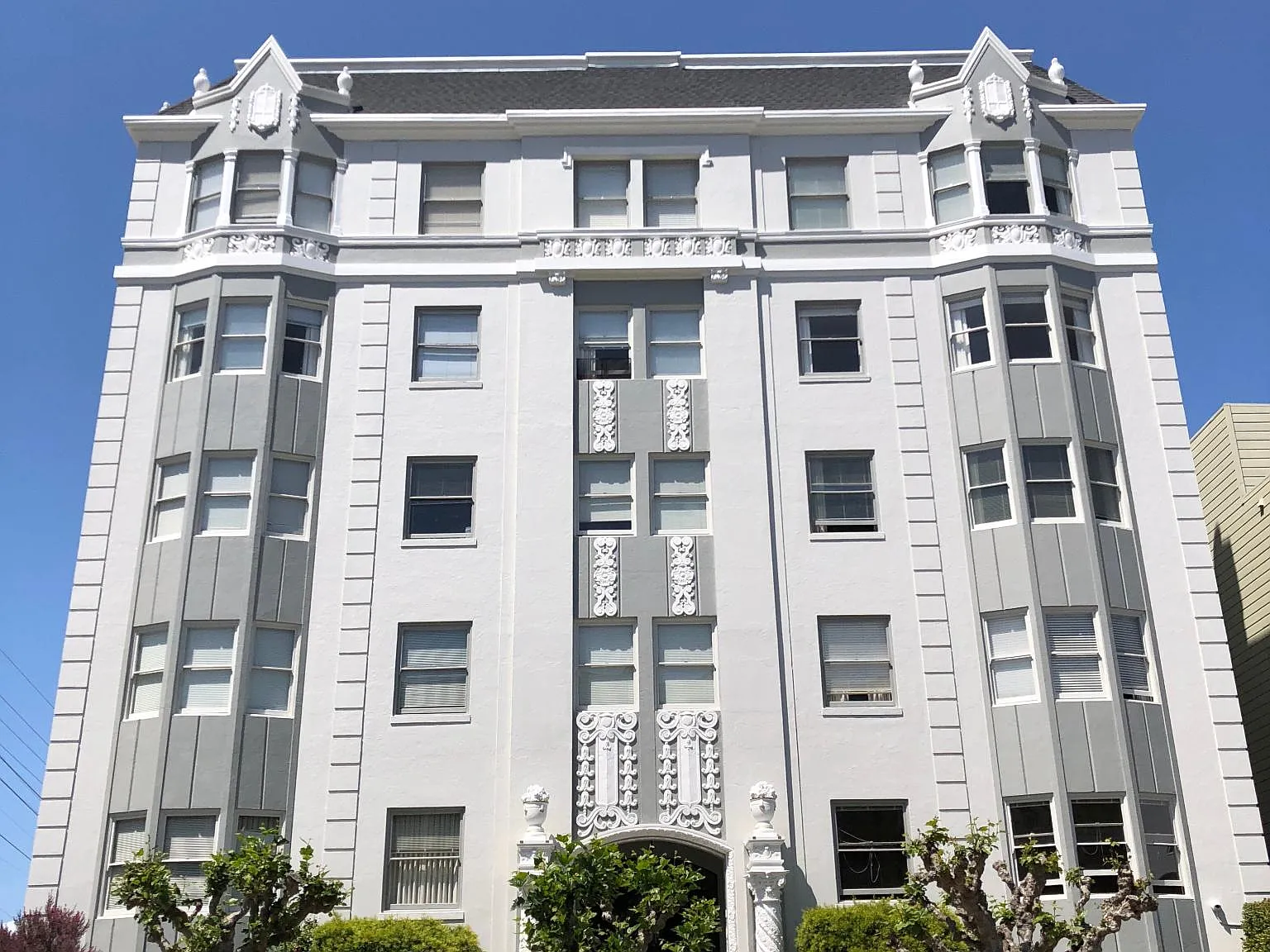 1890 Broadway Street — Photo 4
