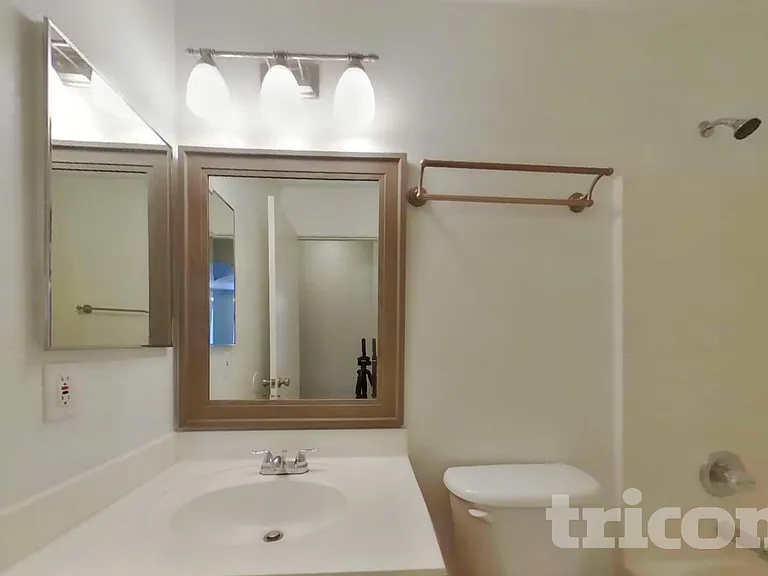 11934 N Olive St — Photo 14