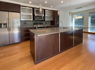 8826 25th Ave SW APT 204, Seattle, WA 98106