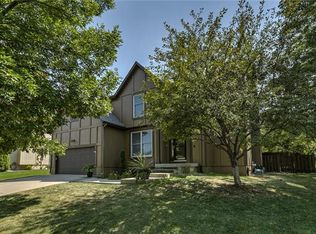21411 W 98th Pl, Lenexa, KS 66220