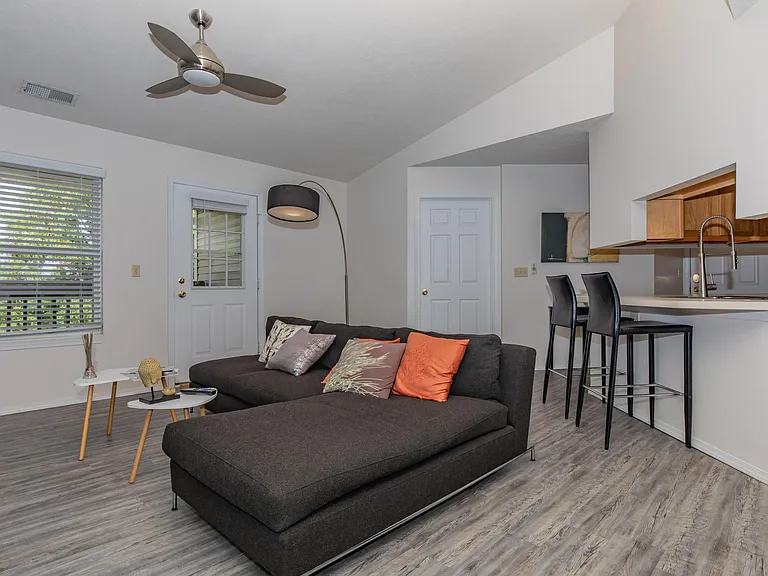 Bloom Apartments — Photo 34