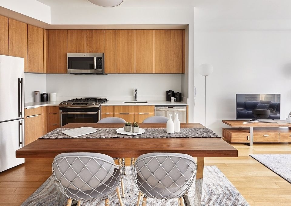 1st image of 625 W 57th St APT 571