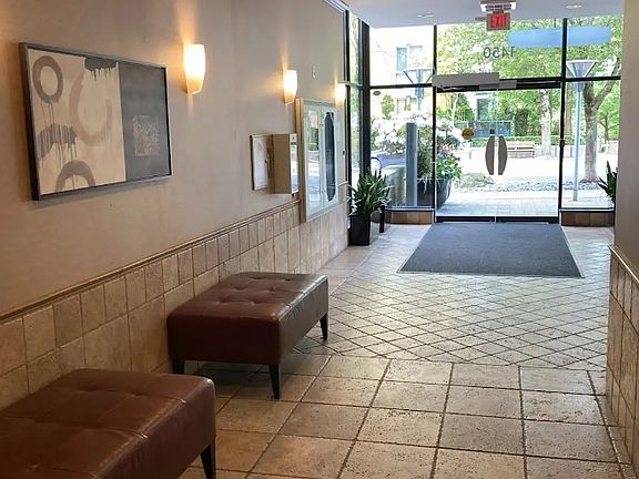 4th image of 1450 W 6th Ave #9