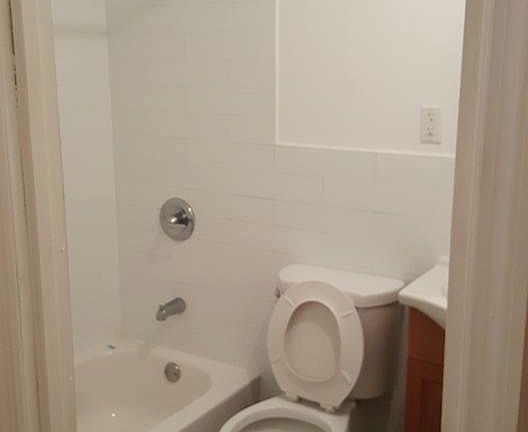 5th image of 686 Union Ave #2A