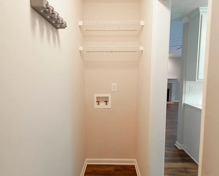1124 Stafford Dr — Photo 13