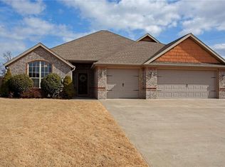 5707 S 66th St, Cave Springs, AR 72718