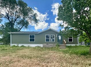 310 2nd St, Gibbon, NE 68840