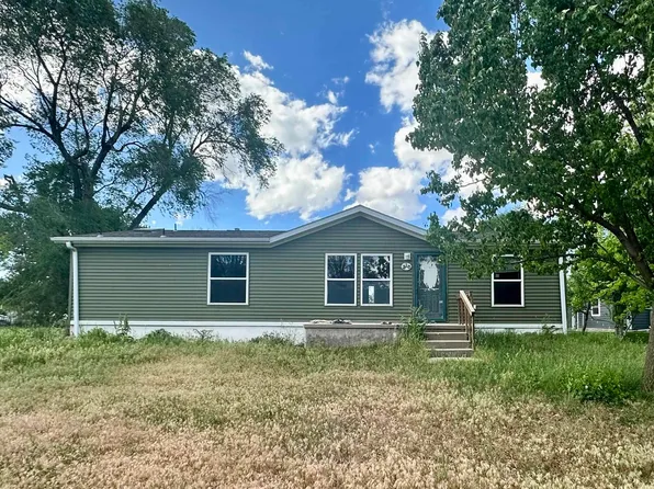 310 2nd St, Gibbon, NE 68840