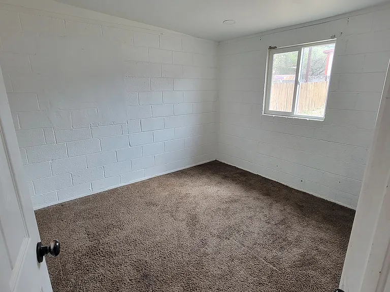 1845 Foster Rd — Photo 10