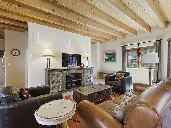 4th image of 12 La Vereda St APT A