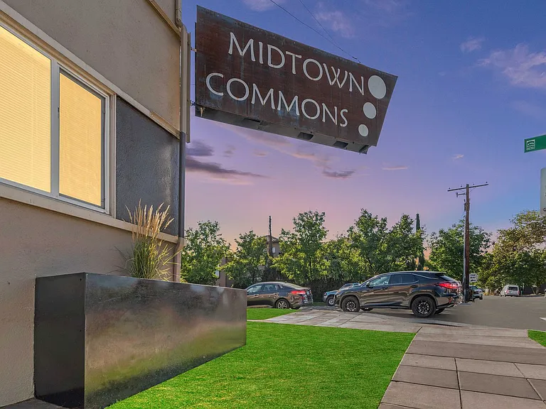 Midtown Commons — Photo 6