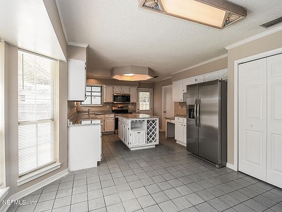 4th image of 6736 SHINDLER Drive