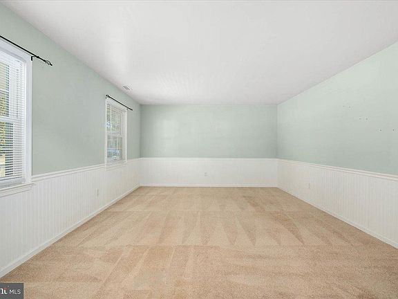 5th image of 800 Kearney Kourt