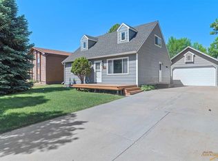 431 City Springs Ln, Rapid City, SD 57702