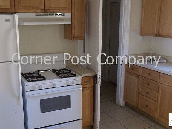 4th image of 3629 Campus Blvd NE