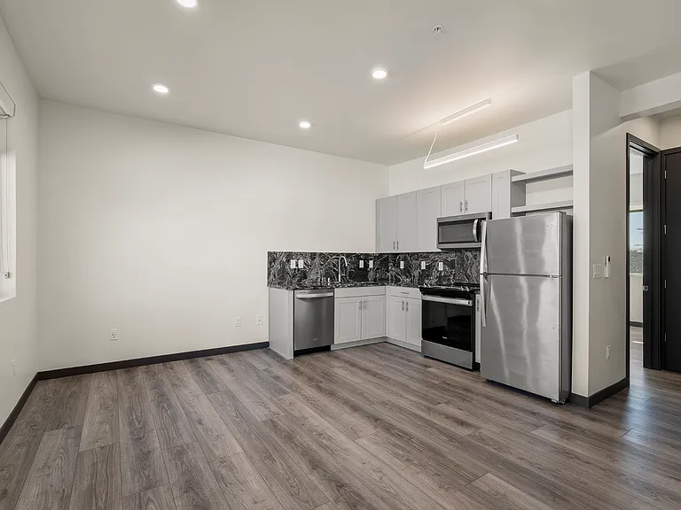320 Grand Canyon — Photo 16
