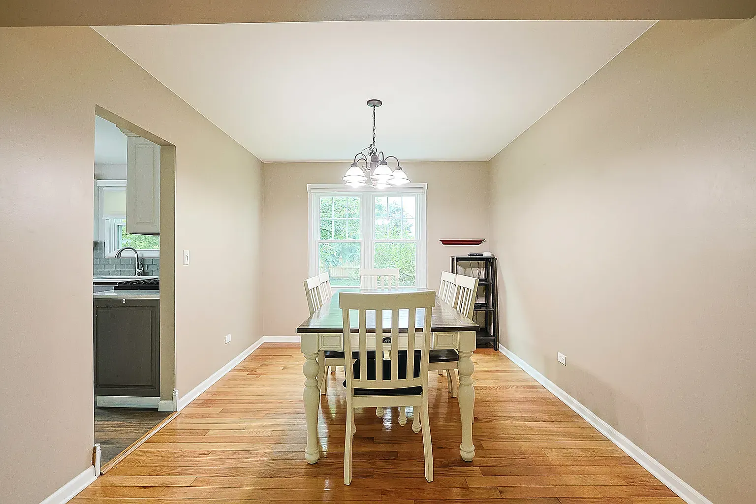 3 bed, 2.5 bath, 1857 sqft, $3,400 — Photo 4