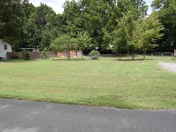 2nd image of 6703 Longview Dr