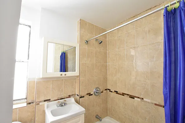 Rented by Clove Realty LLC | media 7