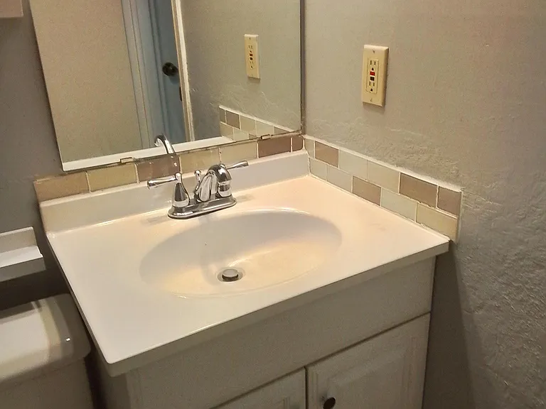 410 Saddle Dr — Photo 28