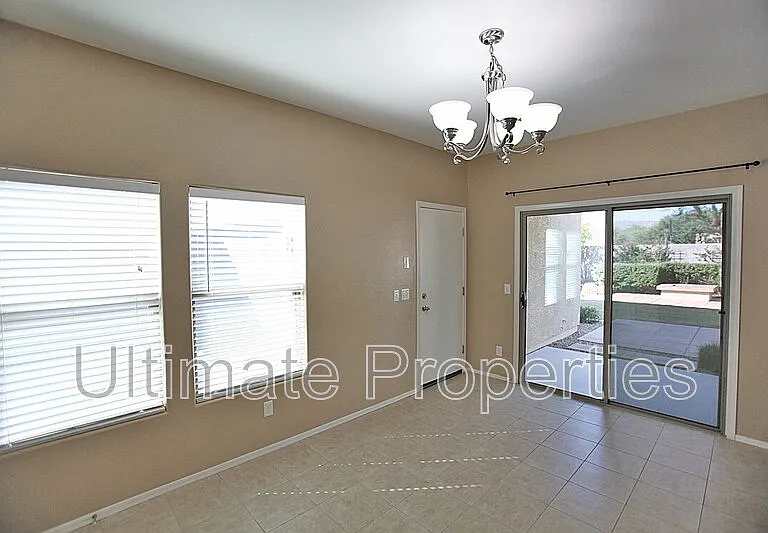17010 N 184th Ln — Photo 4