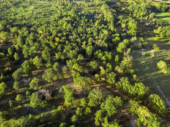 5299 County Road 1915, Mount Pleasant, TX 75455