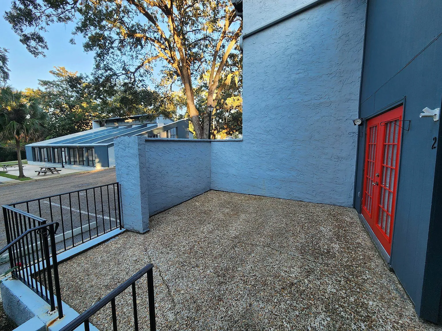 3 bed, 2.5 bath, 1660 sqft, $2,150 — Photo 3