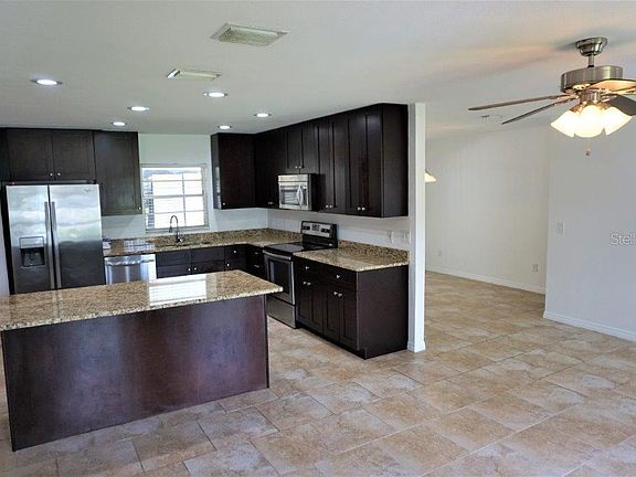3rd image of 8030 Calabria Ct