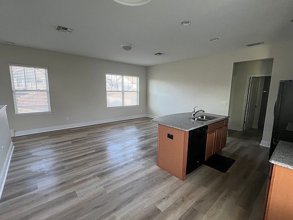 3rd image of 8365 Mistral Dr