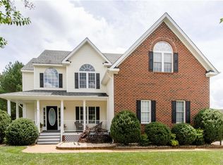16612 Otterdale Pointe Dr, Moseley, VA 23120