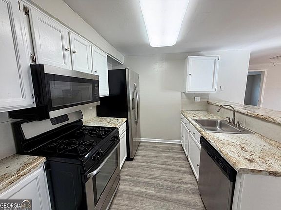 5th image of 4267 Parkview Ct