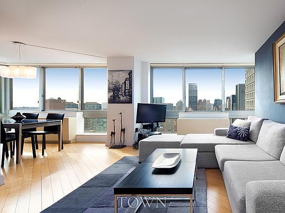 5th image of 231-235 E 55th St #38C