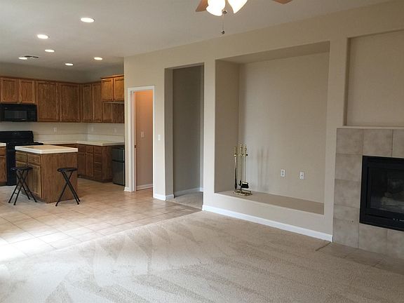 4th image of 261 Anjou Cir