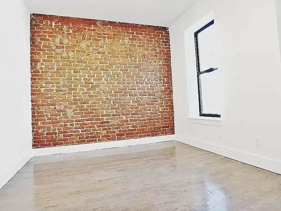4th image of 53-23 Roosevelt Ave #4B